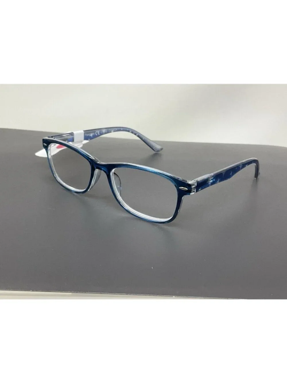Peepers frame very
